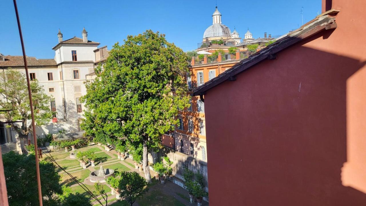 Apartment Grottini Charme Penthouse ~ Historic Center Rome