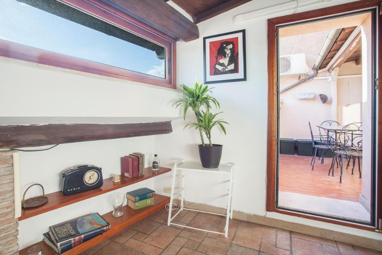 Grottini Charme Penthouse ~ Historic Center Apartment Rom