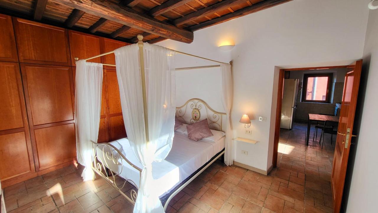 Grottini Charme Penthouse ~ Historic Center Apartment Rom